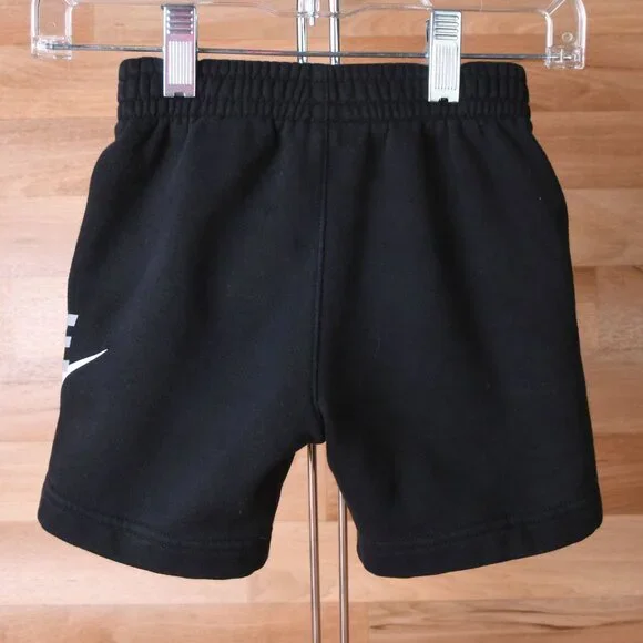 Bundle 3 pair Nike Size 3T shorts - Picture 4 of 12